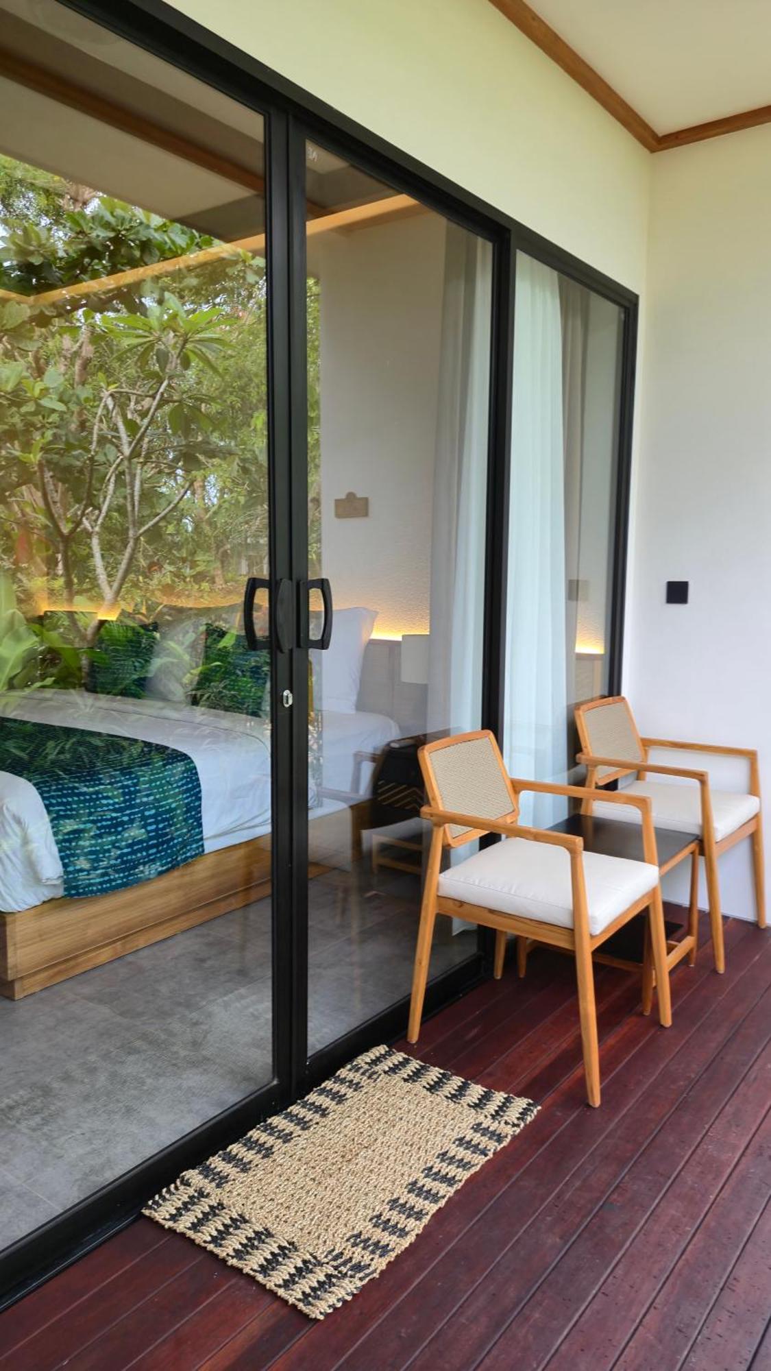 Deep Roots Dive & Yoga Resort Ped Exterior photo